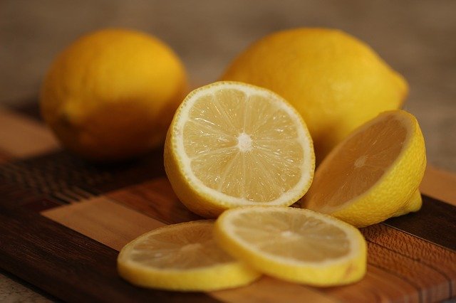 Le citron intensifie la coloration